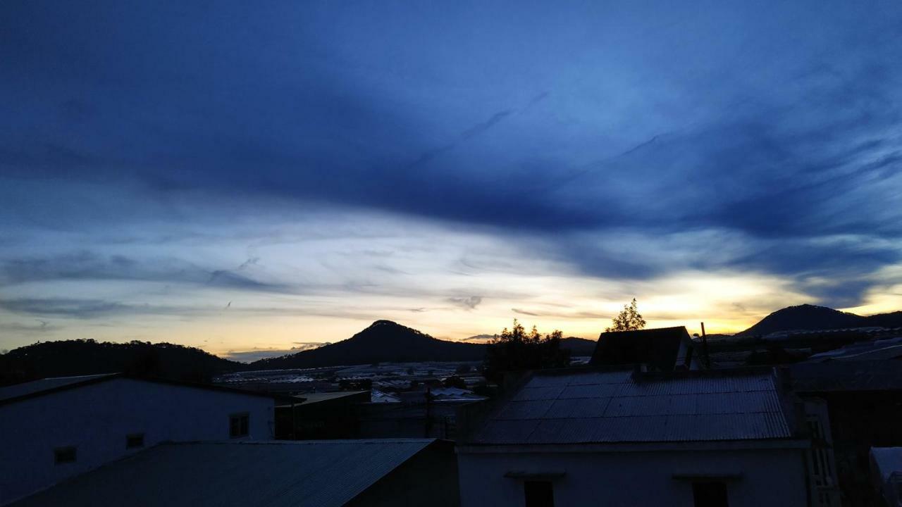 Готель Dalat Horizon Екстер'єр фото